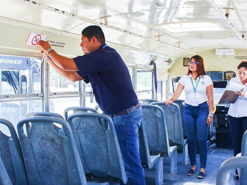 Vigilan que no se fume en transporte público