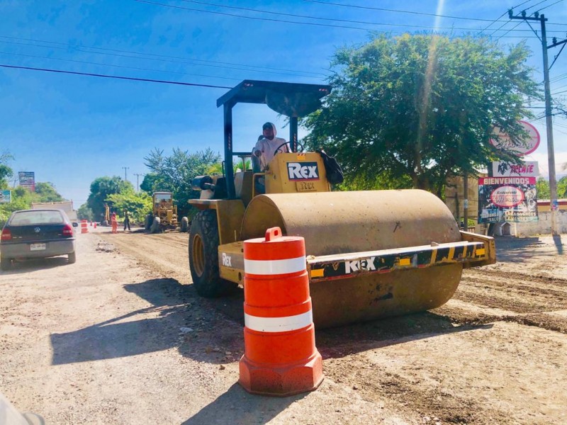 Vigilan rutas alternas para frenar caos vial