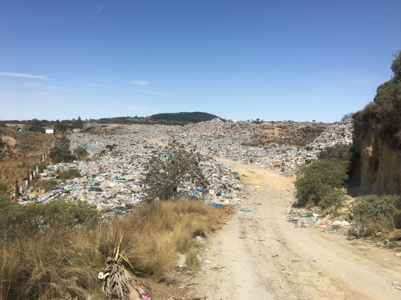 Villa Aldama invadida por basura de otros municipios