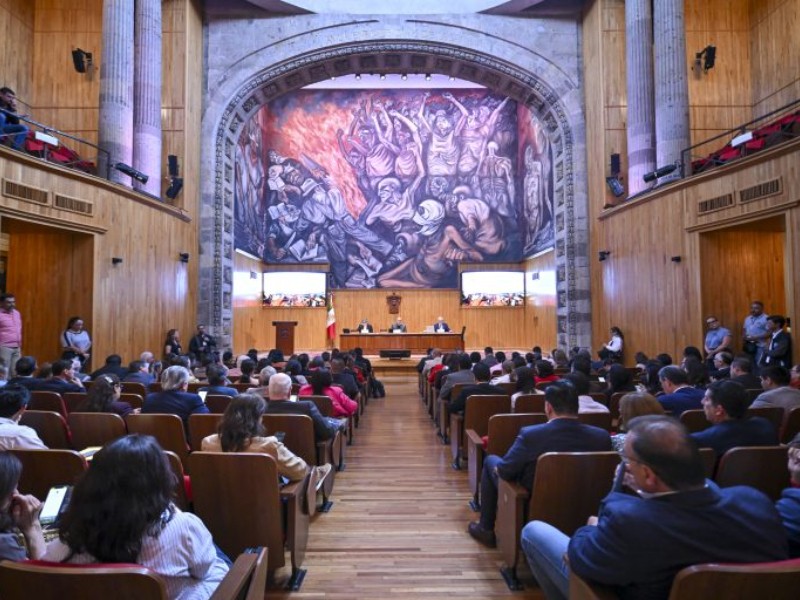 Villanueva encabeza último Consejo General Universitario