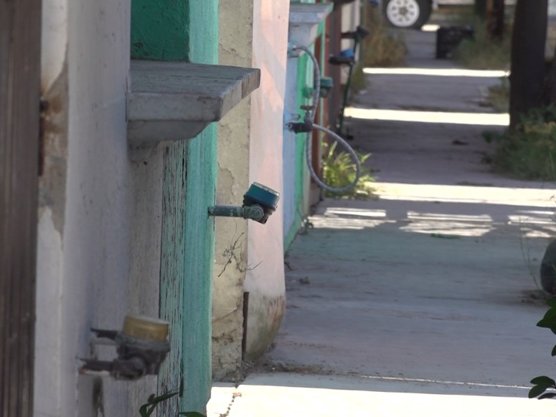 Villas del Guadiana sin agua hace meses