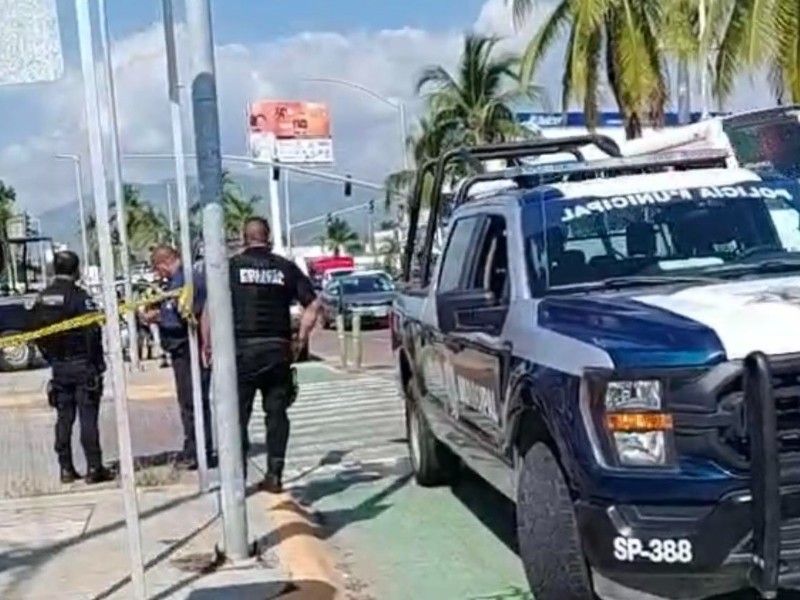 ¡Violencia imparable en Manzanillo! Un ejecutado en boulevard costero