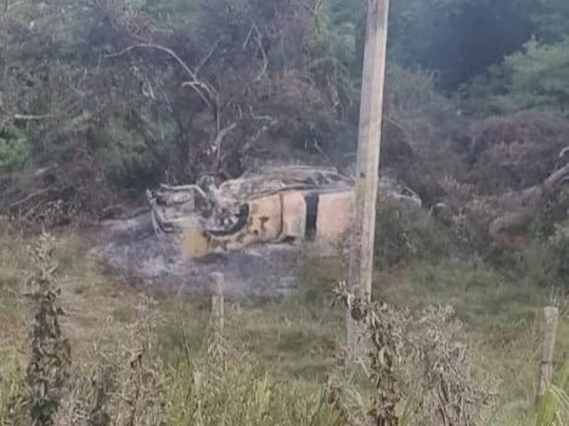 Violencia sacude a Santo Domingo Ingenio: localizan autos calcinados y una víctima