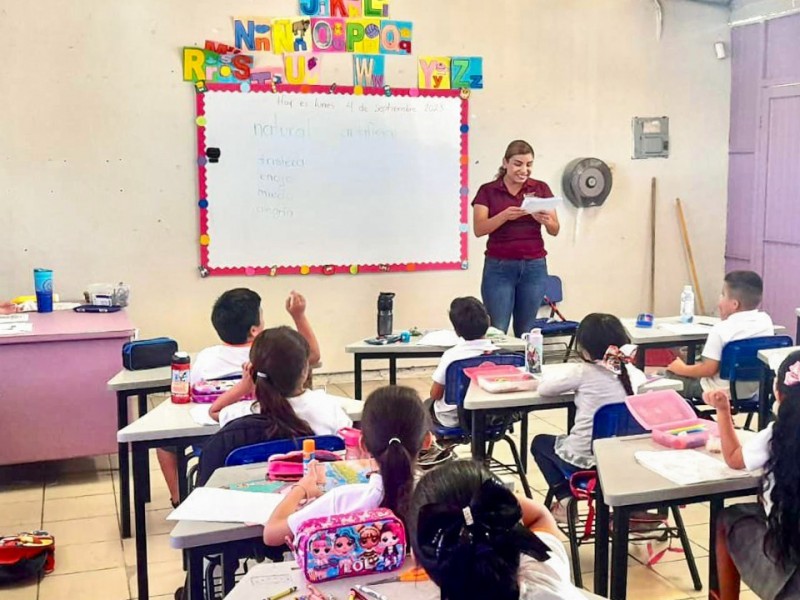 Visita Casa de la Cultura del Valle a primaria