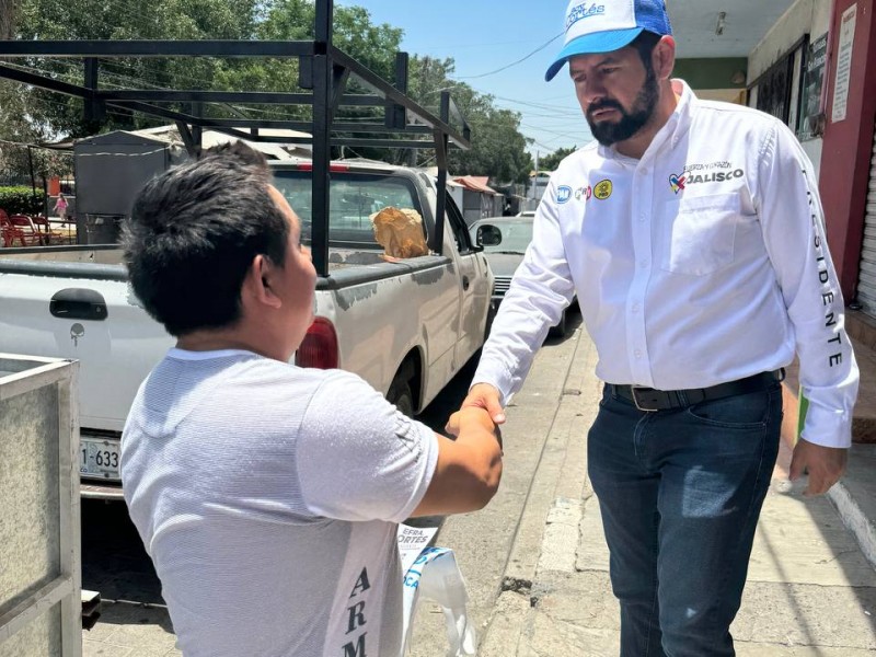 Visita Efraín Cortés delegación López Cotilla en Tlaquepaque