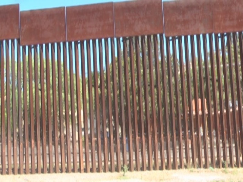 Visita Gobernador de Arizona la Frontera de Douglas