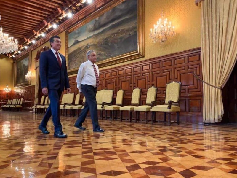 Visita Rutilio Escando a AMlO en Palacio Nacional