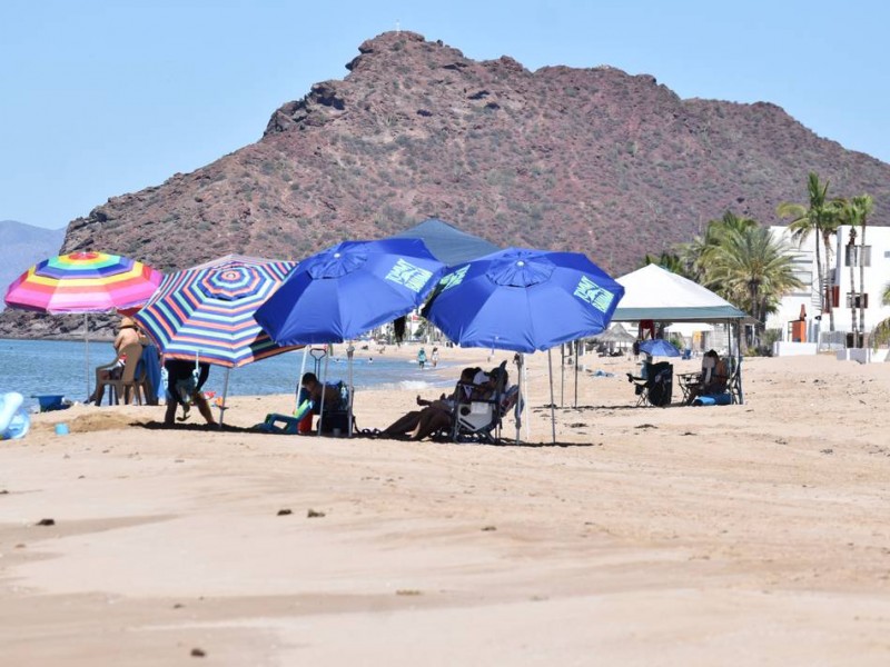 Visitantes en Kino pueden acampar en la playa
