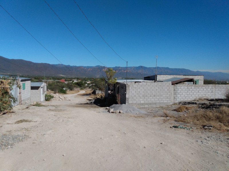 Viven sin drenaje 23 familias en Pantzingo, Ajalpan