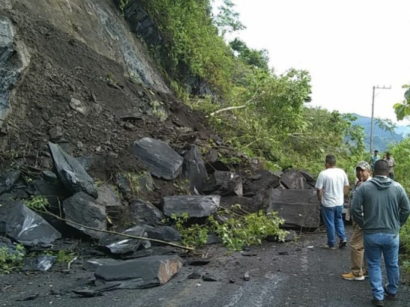 Viviendas de Huaquechula están afectadas por la lluvia