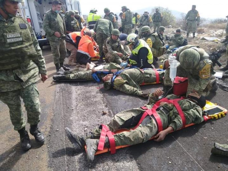 Volcadura de camión con militares deja lesionados en Palmar