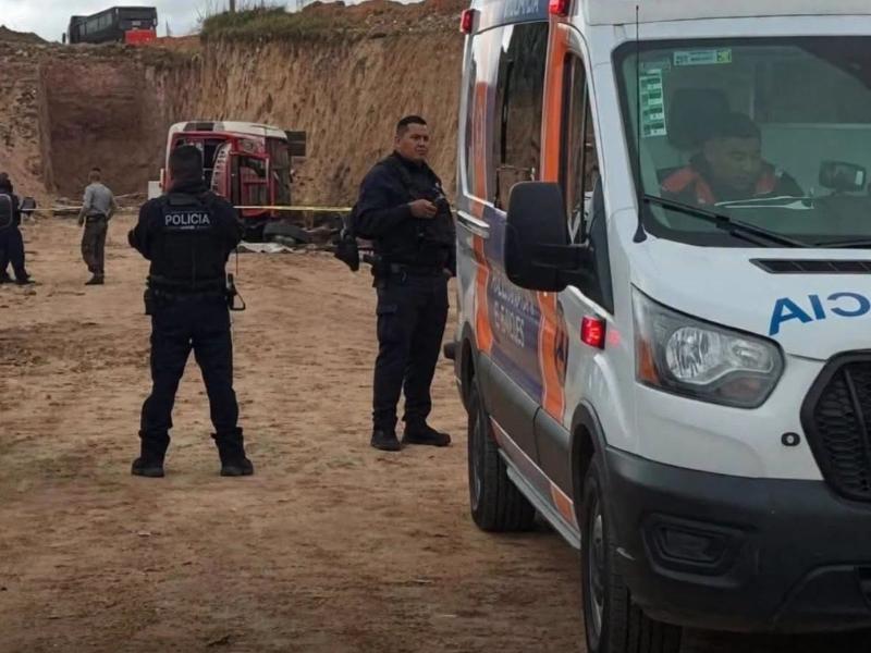 Volcadura de camión del Tren México-Querétaro deja un muerto y 20 lesionados
