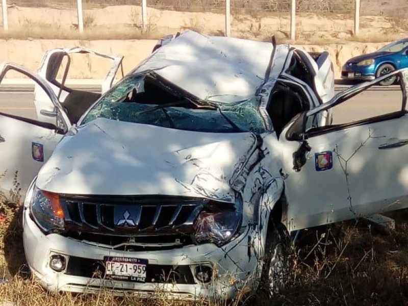 Volcadura en Carretera al Sur deja 3 lesionados