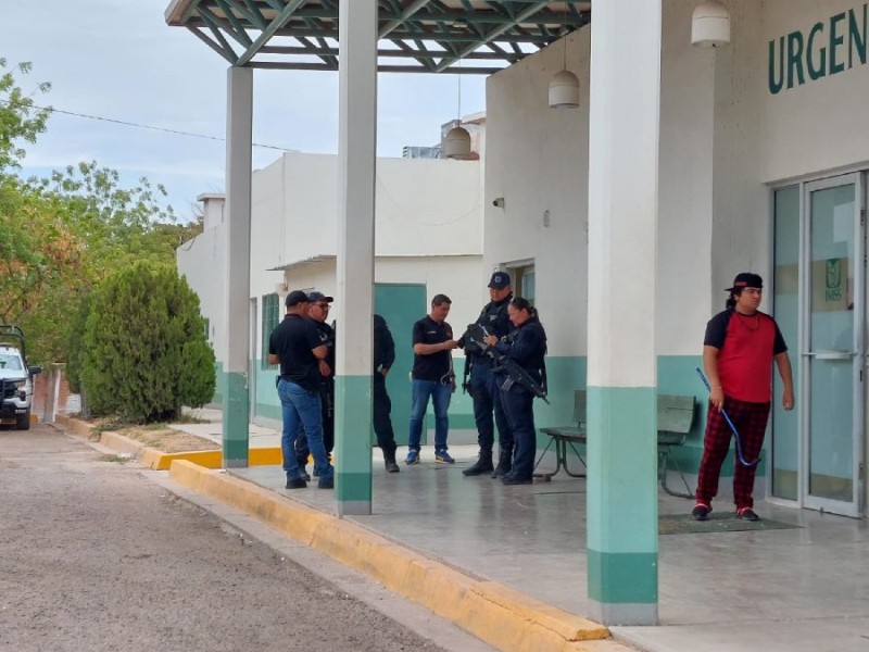 Volcadura en enfrentamiento con civiles deja 3 militares heridos