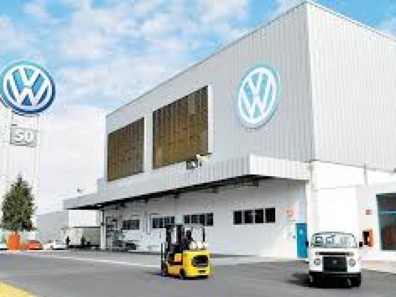 Volkswagen cierra planta por COVID-19
