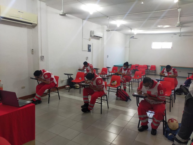 Voluntarios de Cruz Roja Salina Cruz se recertificaron como TUMS-B