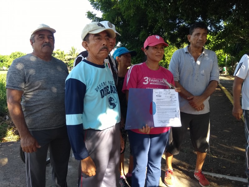 Vecinos reclaman abandono de Laguna Lagartos