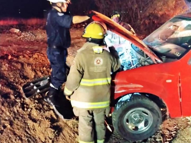 Vuelca auto en la Pimienta Zacatecas