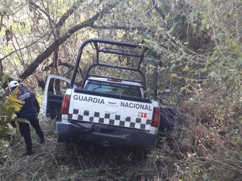 Vuelca unidad de la Guardia Nacional en Malinalco