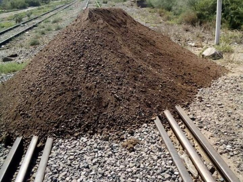 Vuelven a bloquear las vías del ferrocarril, ahora en Vícam