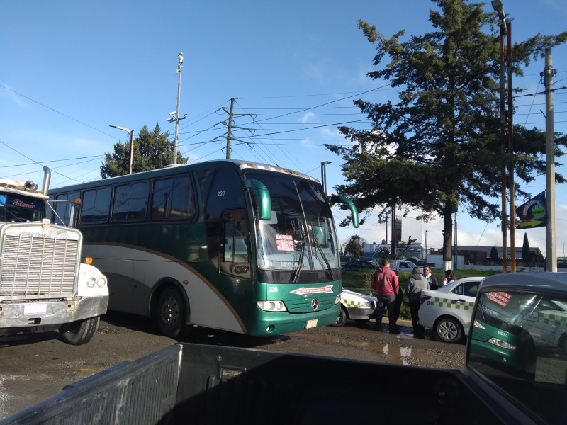 Vuelven a secuestrar autobuses en Valle de Toluca