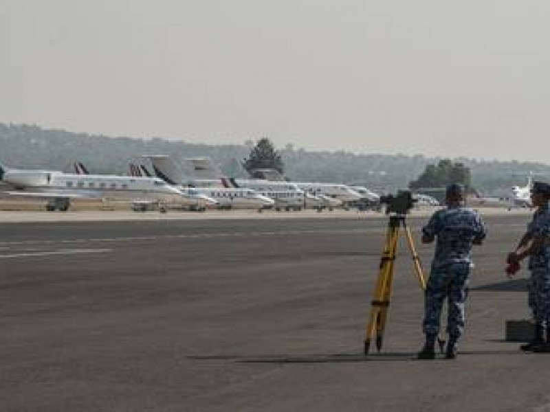 Vuelven a suspender el aeropuerto de Santa Lucía