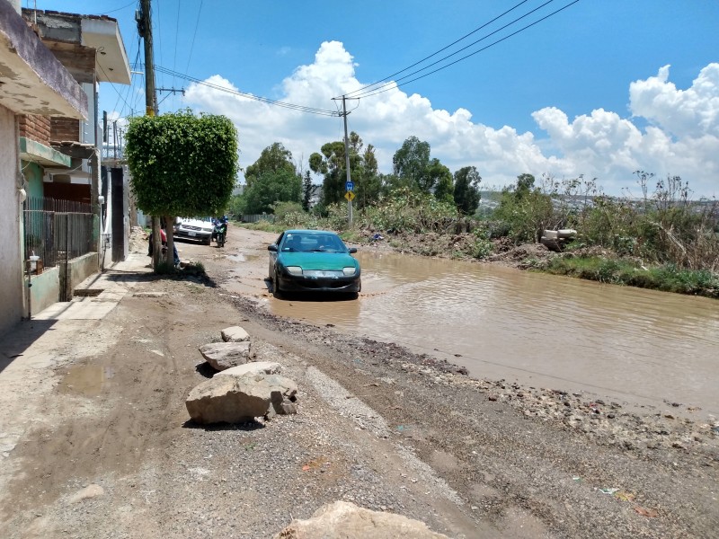 Vuelven problemas de encharcamientos en Colonia Sinarquistas en León