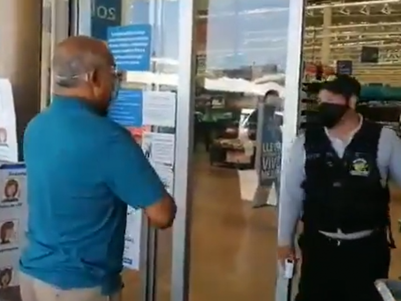 Walmart ofrece disculpas por supuesta discriminación a cliente