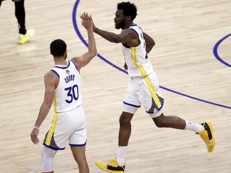 Warriors se pone a un juego del campeonato