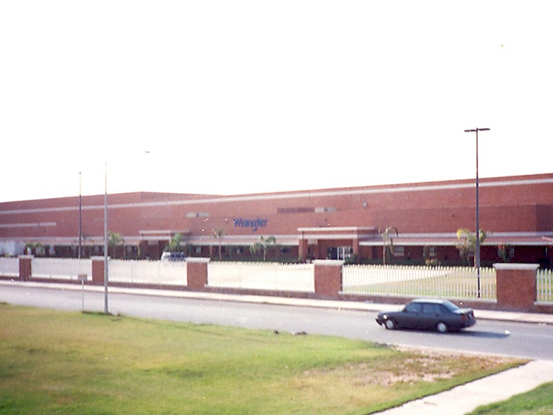 Wrangler cierra dos plantas en Coahuila