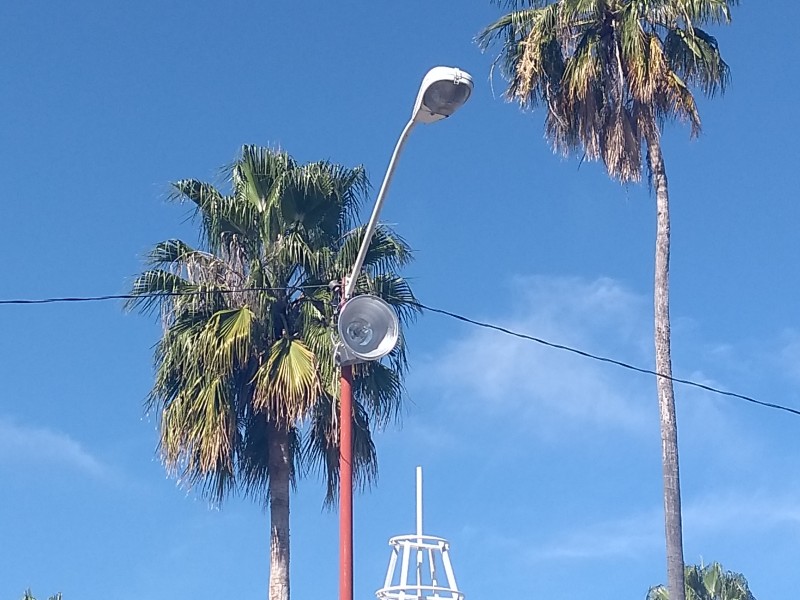 Xalisco terminará instalación de luminarias en marzo