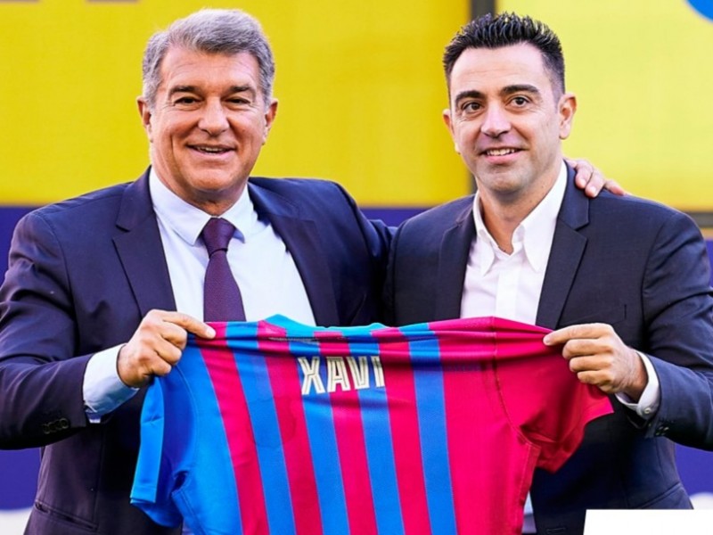 Xavi Hernández fue presentado como DT del Barcelona