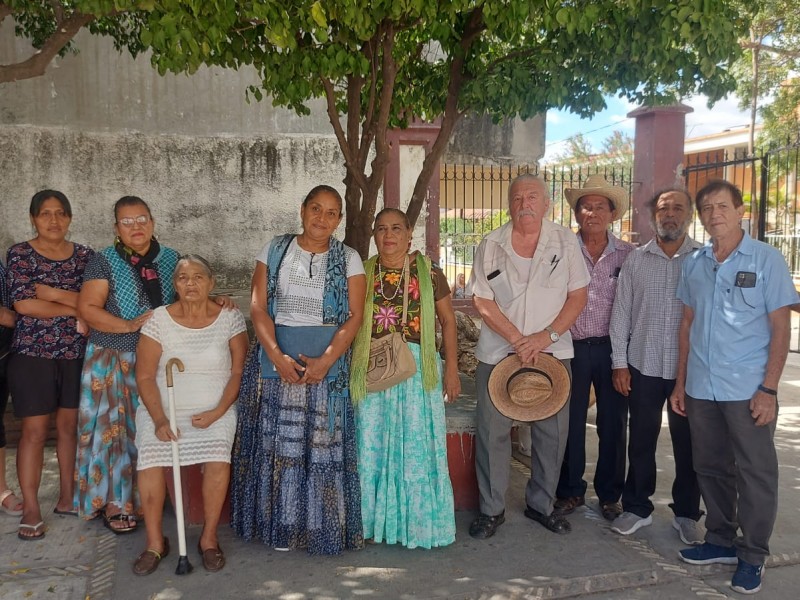 Xhuanas del barrio laborío mantienen su autoridad moral ante ciudadanos