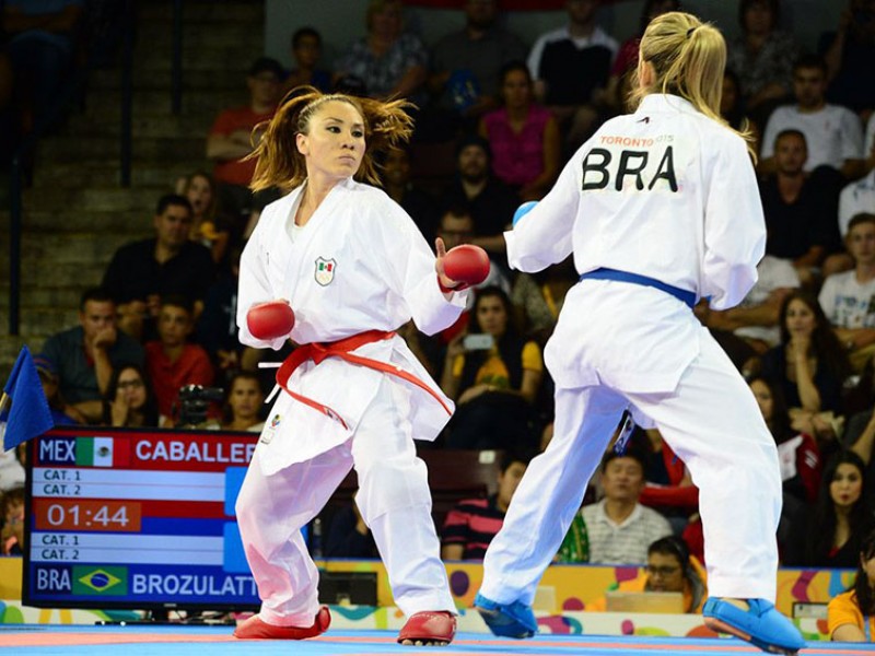 Xhunashi Santiago, karateka istmeña de talla mundial