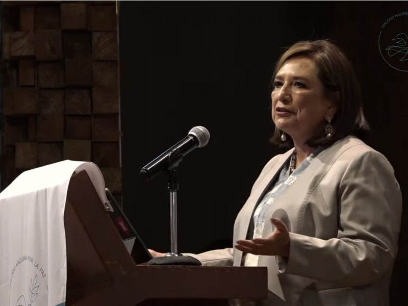 Xóchitl Gálvez firma compromiso nacional por la paz