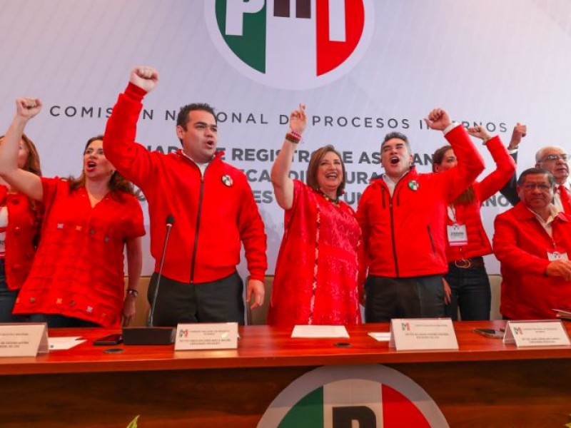 Xóchitl Gálvez se registra como precandidata del PRD y PRI
