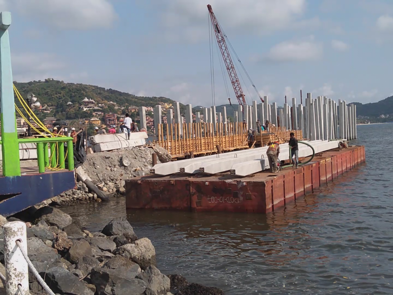 Ya comenzaron a colar plataforma del Muelle Principal