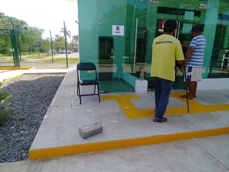 Ya funciona cajero del Banco Bienestar Ixtapa, esperan pronta apertura