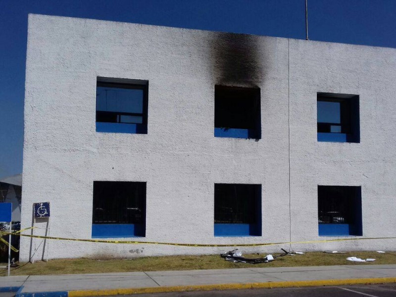 Ya hay detenidos por incendio en finanzas