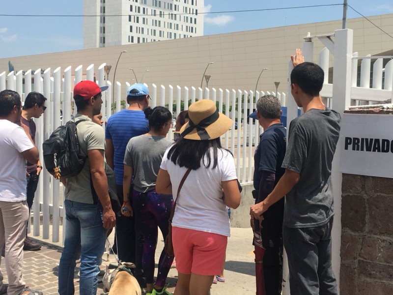 ¡Ya no nos dejan votar! Afirman ciudadanos inconformes