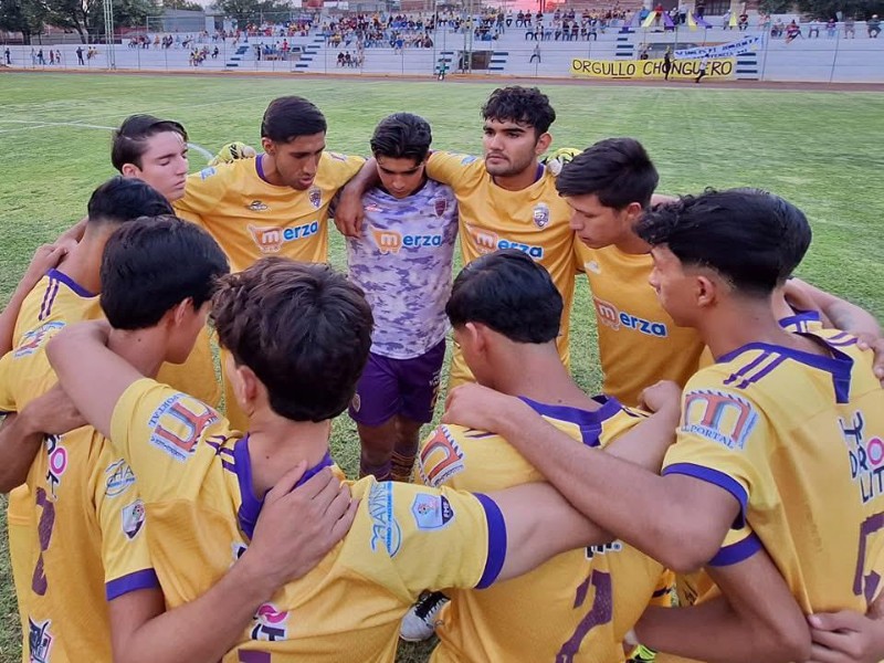 Zamora sobresale en futbol juvenil