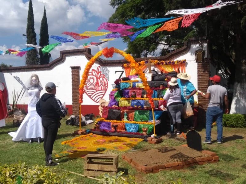 Zamoranos listos para celebración del día de muertos