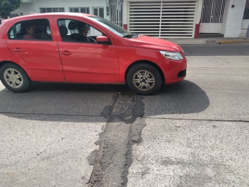 Zanja afecta la vialidad en avenida P. Sánchez