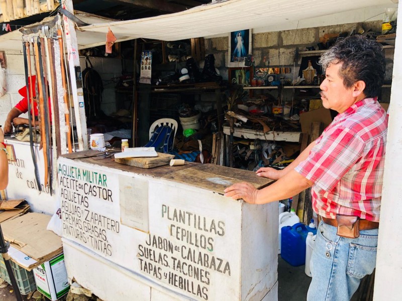 Zapateros sin trabajo para subsistir