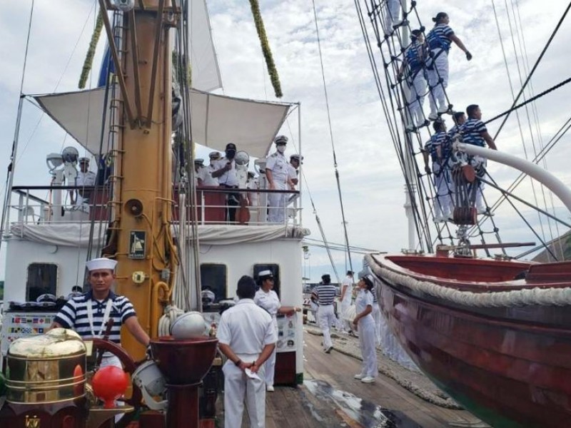 Zarpó de Puerto Chiapas Buque Escuela Cuauhtémoc