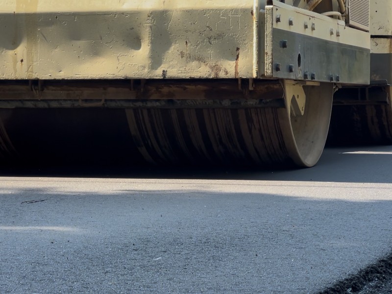 Zihuatanejo repara tramos federales, ante tardía intervención de la SICT