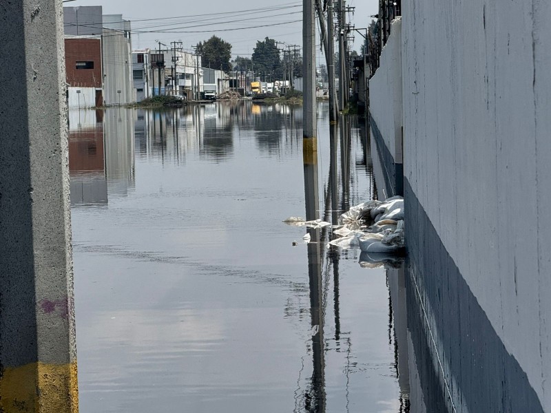 Zona industrial de Lerma suma 36 horas inundada
