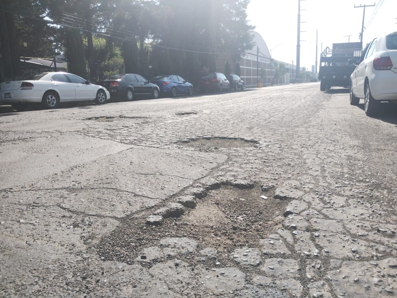 Zona Industrial de Toluca. Llena de baches