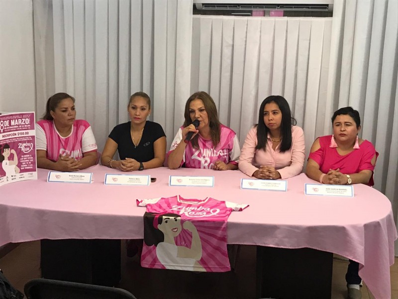 Zumba rosa para apoyar a mujeres con cáncer